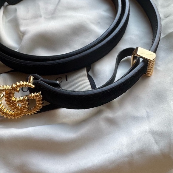 Gucci torchon black suede belt size 95 - gently worn by me. 100% authentic - Picture 2 of 4